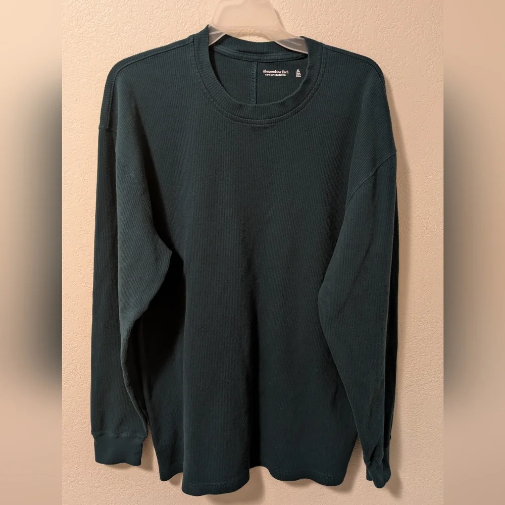 Abercrombie & Fitch Green Long Sleeve Tee - Picture 1 of 4